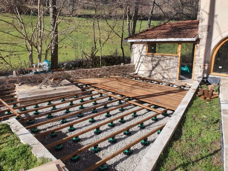 Terrasse en bois, photo 2 sur 5